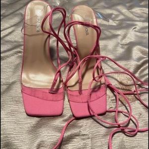 Fashion Nova Heels size 7.5 New never worn